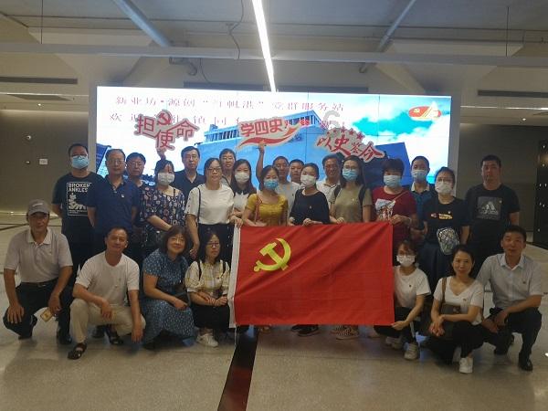 三亚一流动摊点卖水果3斤变2斤 官方：已找到人 启动处罚3万元程序